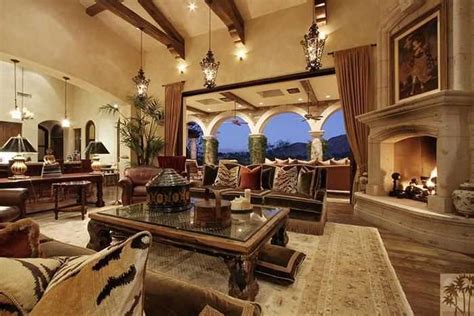 Tony Robbins House - What Properties does he own?