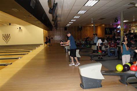 How to Find (and Join) a Bowling League - Beginner Bowling Tips