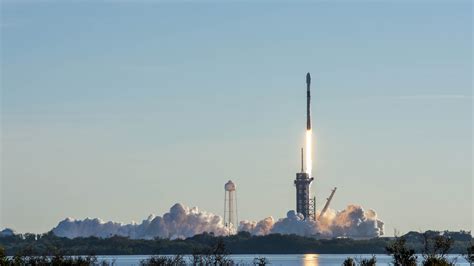 SpaceX sends 60 more Starlink satellites into orbit in its first launch ...