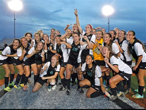 High school girls soccer state tournament: 1st-round rundown