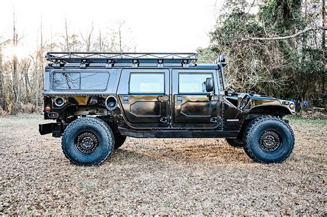 Hummer H1 Lifted Black