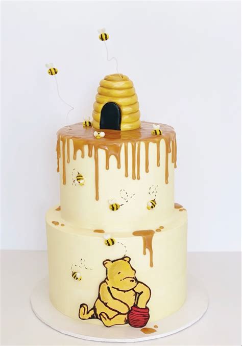 Winnie the Pooh cake | Winnie the pooh cake, Baby shower cakes, Baby birthday cakes