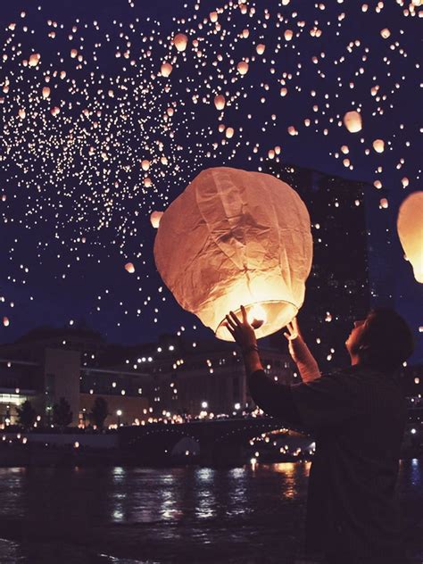 Art Prize "Lights in the Night" | Sky lanterns, Photography, Adventure