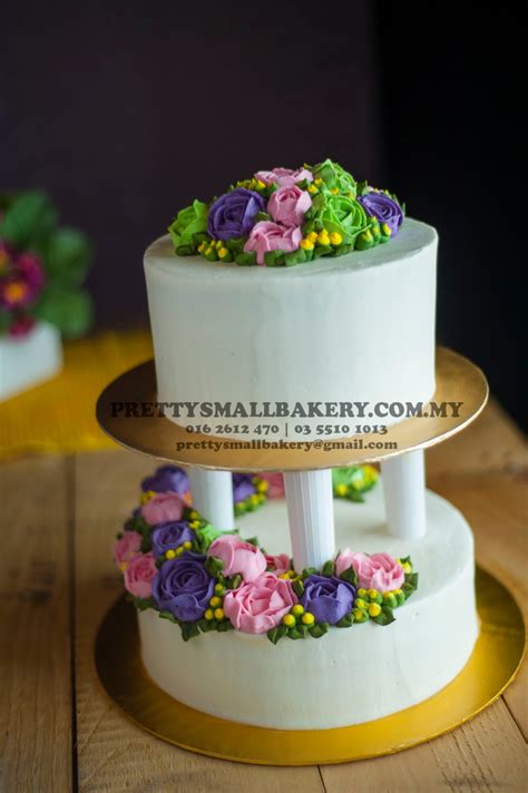 kek kahwin dua tingkat - Prettysmallbakery