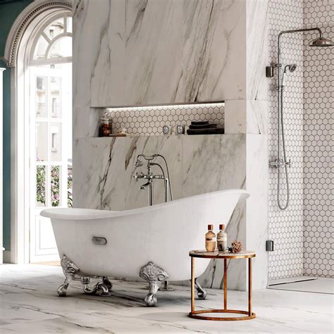 Roca Carmen Traditional Cast Iron Slipper Bath | UK Bathrooms