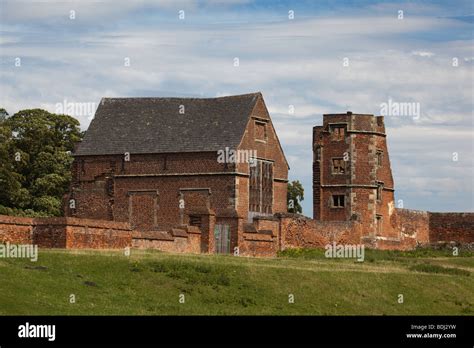 Ruins of Bradgate House at Bradgate Park in Leicestershire.England Stock Photo - Alamy