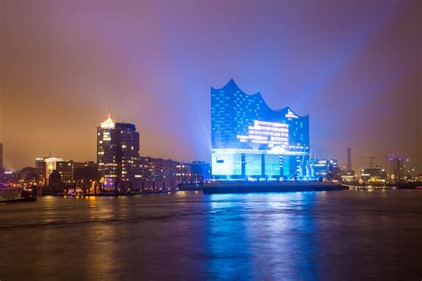 Elbphilharmonie Grand Opening - Lichtshow Test | Test der Li… | Flickr