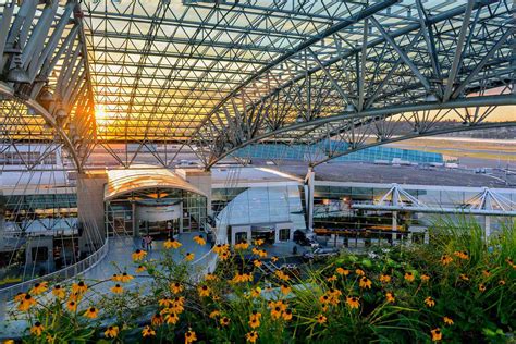 The 10 Best Domestic Airports