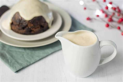 3 Traditional Sauces for Christmas Pudding