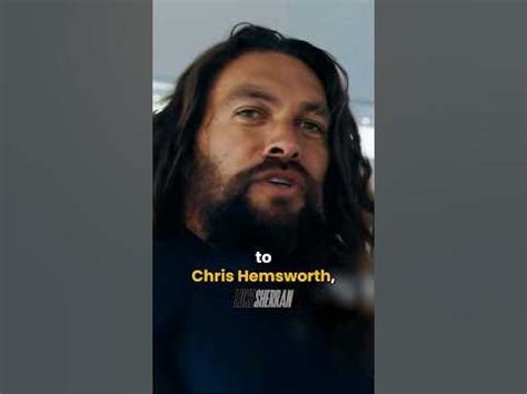 Jason Momoa calls out Chris Hemsworth's biceps - YouTube