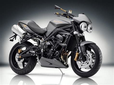 TRIUMPH Street Triple R . Technical data. Power. Fuel consumption.