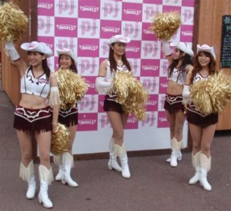 Japanese Baseball Cheerleaders – Idol Features