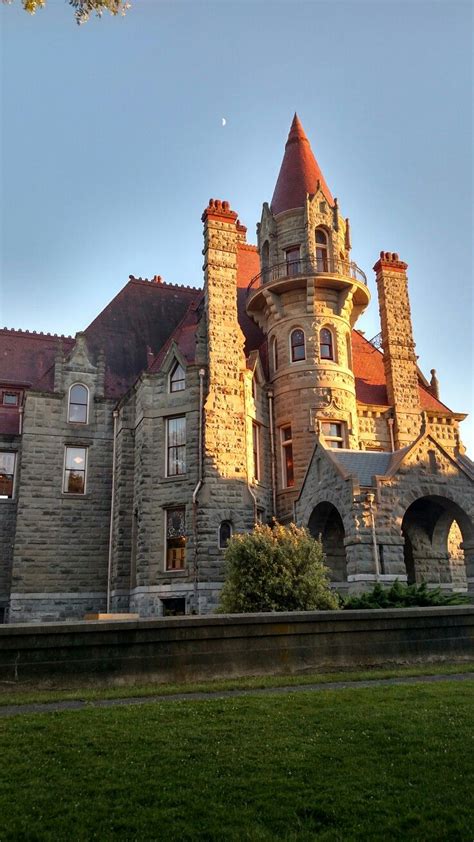 Craigdarroch castle | Craigdarroch castle, Abandoned places, Castle