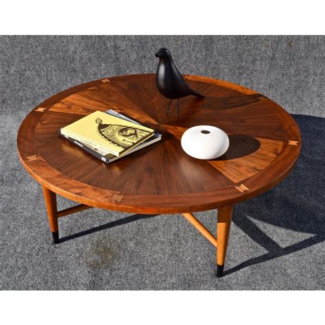 Vintage Lane Mid-Century Modern Round Walnut Coffee Table | Chairish