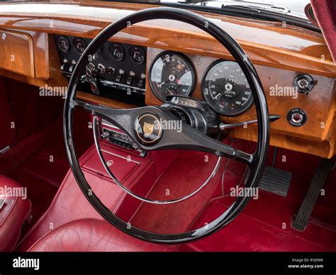 Interior of a 1967 Jaguar 3.4 MKII Stock Photo - Alamy