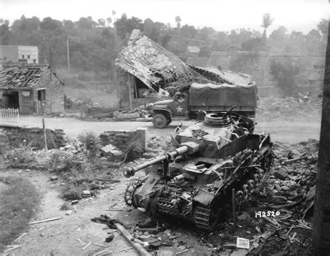 World War II Pictures In Details: Destroyed Panzerkampfwagen IV Ausf.J ...