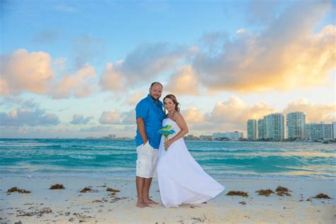 Jamie And Jill's Cancun Beach Wedding | Enchanted Honeymoons