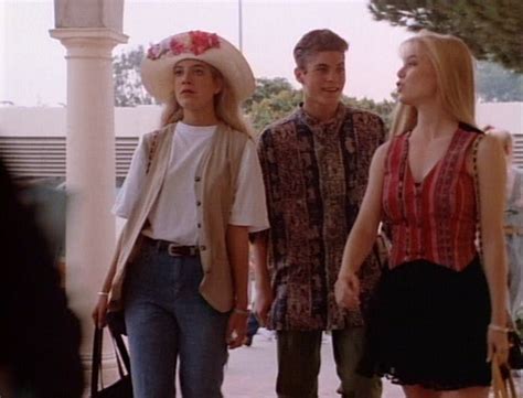 90210 outfits: Photo | 90210 fashion, 90s fashion, Beverly hills 90210