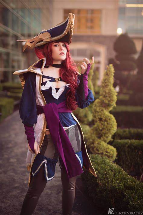 Elarte Cosplay: League of Legends - Miss Fortune Cosplay