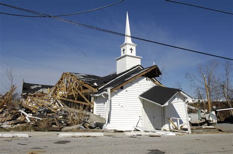 File:FEMA - 34114 - Lafayette, TN tornados.jpg - Wikimedia Commons
