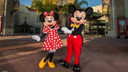 New Mickey and Minnie Meet n Greet at Disney's Hollywood Studios