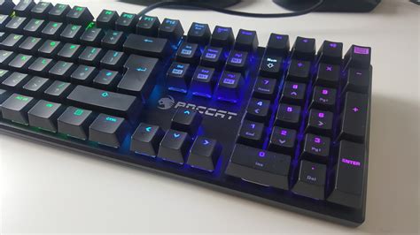 Roccat Suora FX Full RGB Gaming Keyboard // TechNuovo.com