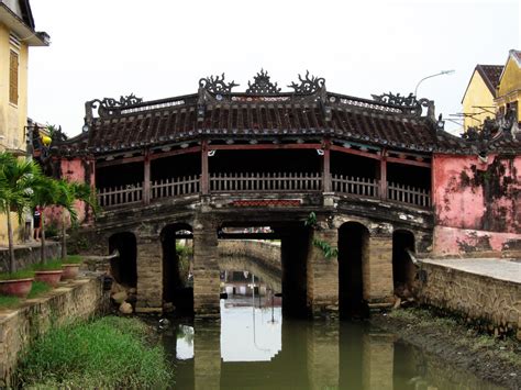 Icon | Hoian's famous old Japanese bridge. | Chasing Donguri | Flickr