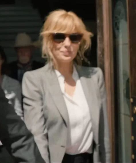 Yellowstone Season 5 Beth Dutton Grey Blazer