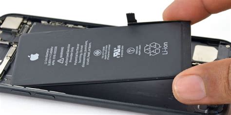 The Right Time to Replace Your Phone Battery