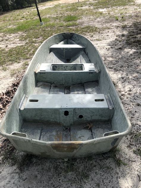 12 foot fiberglass jon boat for Sale in Brooksville, FL - OfferUp