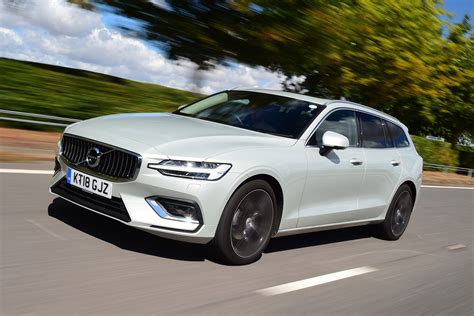 Volvo V60 review | Auto Express