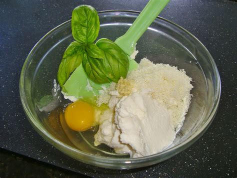 Someone's in the Kitchen: Ricotta Stuffed Zucchini Flowers