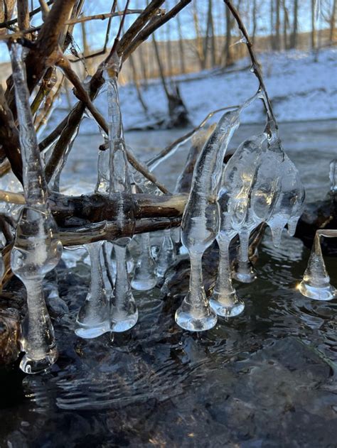 What causes this ice formation? : r/water