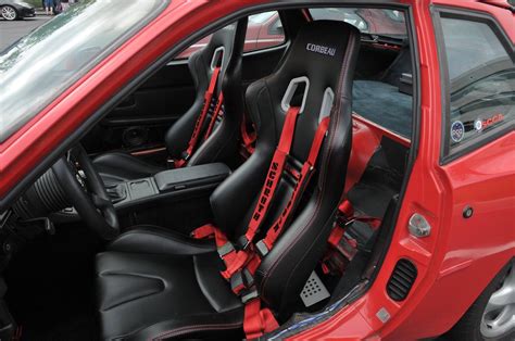 Porsche 944 interior with Corbeau Evolution X seats | カーインテリア, カー