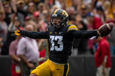 Iowa football notebook: Hawkeyes coming off bye week, Riley Moss out ...