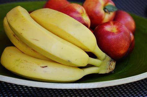 24 Evidence-Based Benefits of Bananas - Well-Being Secrets