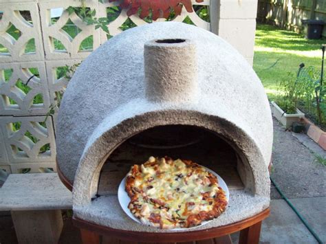 How To Build An Outdoor Pizza Oven Guide [Step-by-Step]