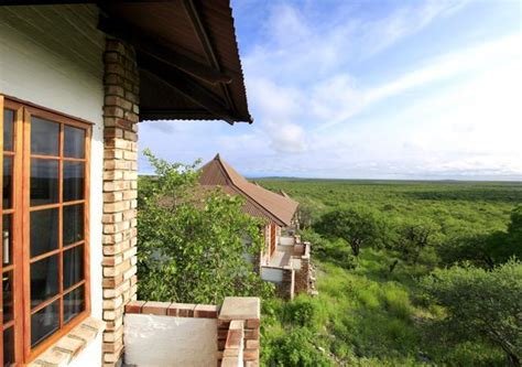 Etosha Safari Lodge - Lodge souh of the Etosha National Park