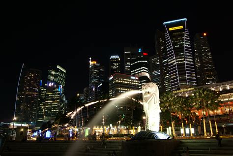 File:Merlion and the Singapore Skyline at Night.JPG