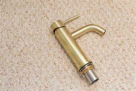 Tips to Install a Bathroom Faucet | The DIY Playbook