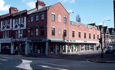 Bottom of manor road beckenham | Old london, Street view, Road