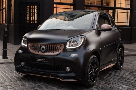 The Motoring World: Smart cars launch a pair of special editions Brabus based with Disturbing ...