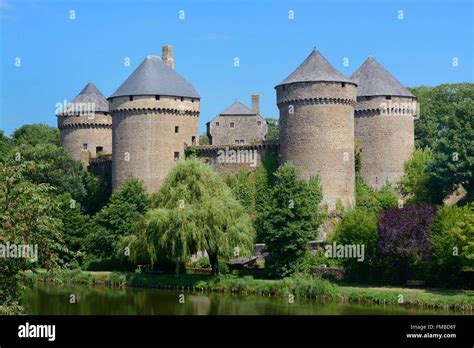 France, Mayenne, Lassay les Chateaux, the castle Stock Photo - Alamy