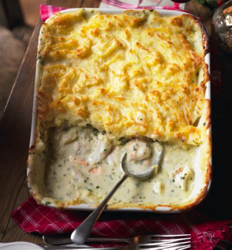 Luxurious smoked fish pie recipe