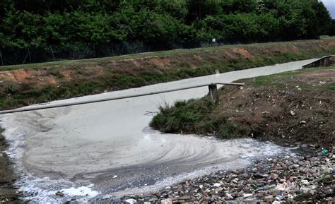 Pollution in Muar river disrupts water supply to 35,000 people