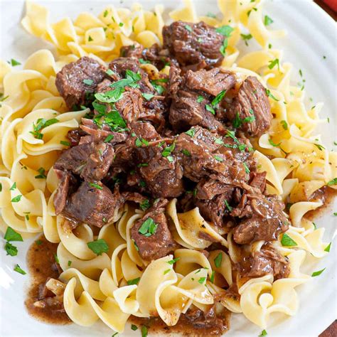 Tender Beef Tips and Egg Noodles - Joe's Healthy Meals