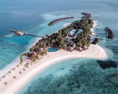 The 15 Best Places to Visit in the Maldives Islands