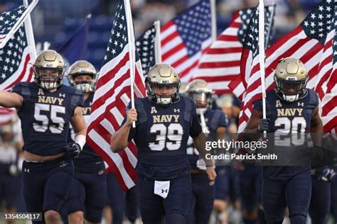 Navy Midshipmen Football Photos and Premium High Res Pictures - Getty ...