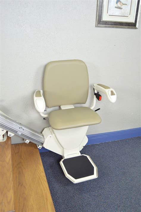 Milwaukee, WI stair lift rental project for a disabled Vet| BILD