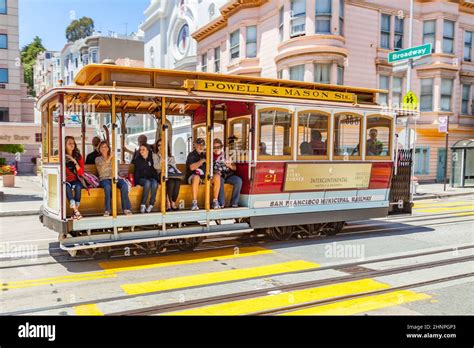 Famous Cable Car Bus near Fisherman's Wharf Stock Photo - Alamy